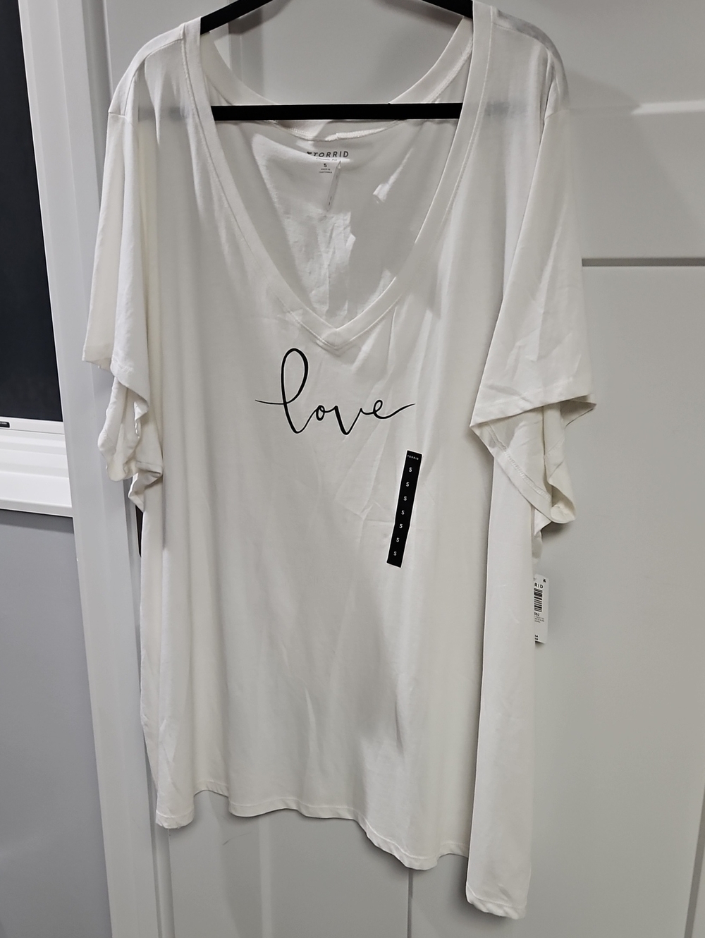torrid White 'Love' Short Sleeve V-Neck Tee